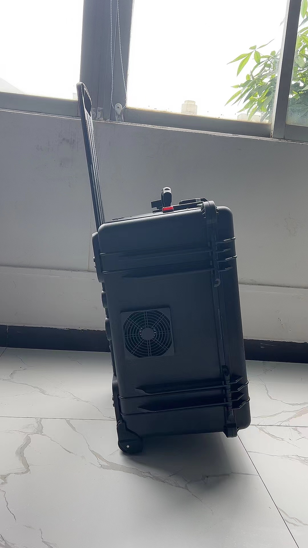 夷陵手拉箱型移动通信干扰器